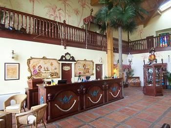 Hotel Nigloland 4*